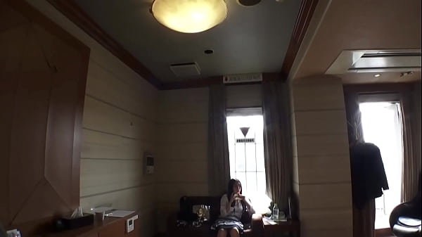 Play MP4 - 美魔女　人妻なみさんと午後の情事Beautiful witch Afternoon affair with married woman Nami