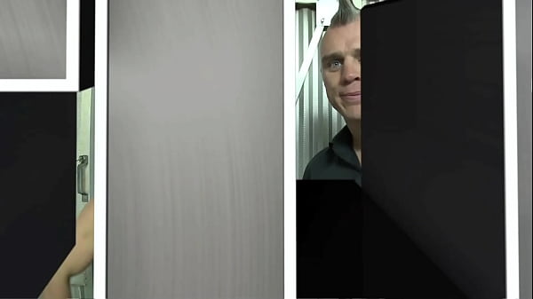 Play MP4 - Sophie Dee has a big fight tonight&comma; but before hand&comma; she works out in the gym where she&period;&period;&period;