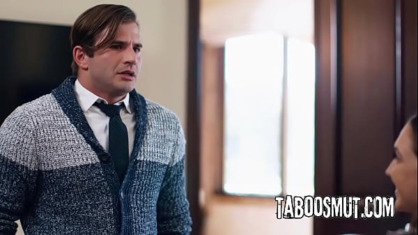 Slutty girlfriend don't mind sharing boyfriend with her besties