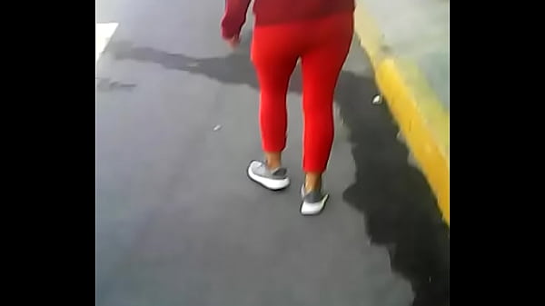 Nonton El Culo De Mi Mujer thumbnail