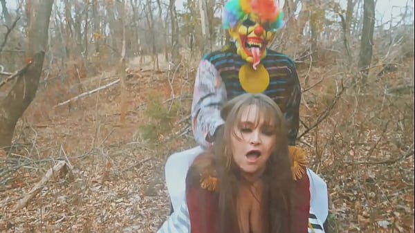 Gibby The Clown Fucks Pawg In The Woods thumbnail