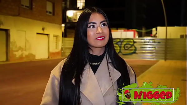 Play MP4 - Lara Rey claims to be a HARDCORE QUEEN&colon; But we will judge that&excl;