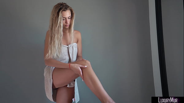 Play MP4 - POV Stepmom shares a bed with her stepson