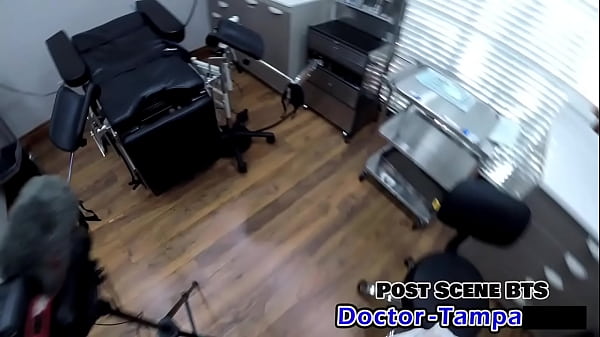 Dr Tampa - Aria Nicole Trys Out A Foley Catheter 