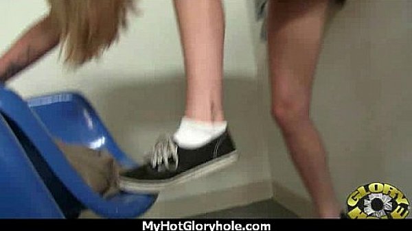 Nonton Ebony Amateur Blowjob 27 thumbnail