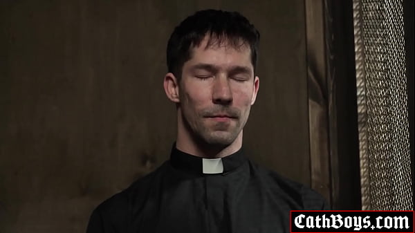 OMG! See what happens in confession booth! 