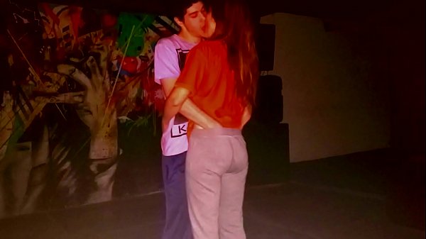 Sexy milf me hace la mejor garganta profunda de mi vida