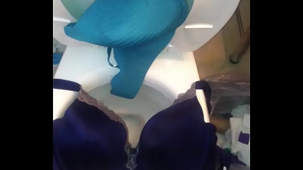 StepSister_40DD Bras gets it