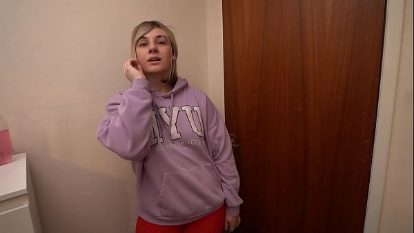 Big Butt Stepmom Shares Bed With Stepson During Cold Night thumbnail