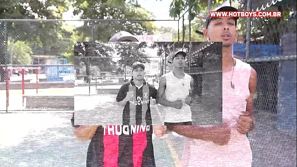 Play MP4 - Mega dotado botando o m&eacute;dico urs&atilde;o pra mamar