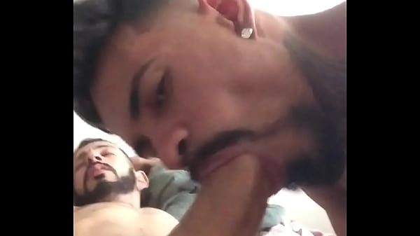 Mamador Dotado Chupando Minha Pica thumbnail