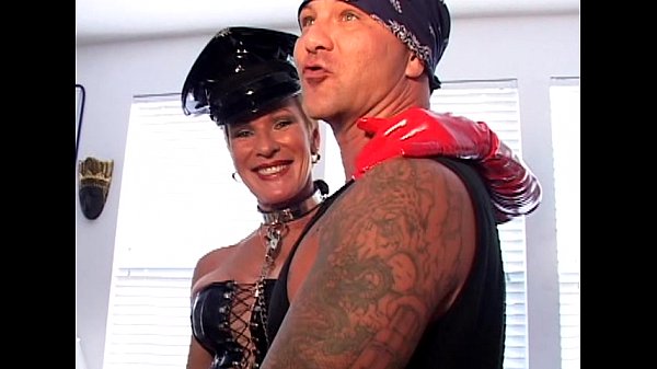 Play MP4 - Metro - Somebodys m&period; - scene 2 - extract 1