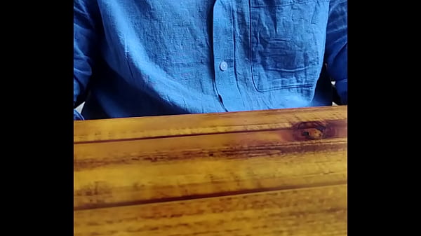 Hello la Team ! J'essaie l'appli pour celibataire Tinder dans ce nouvel &eacute;pisode... 