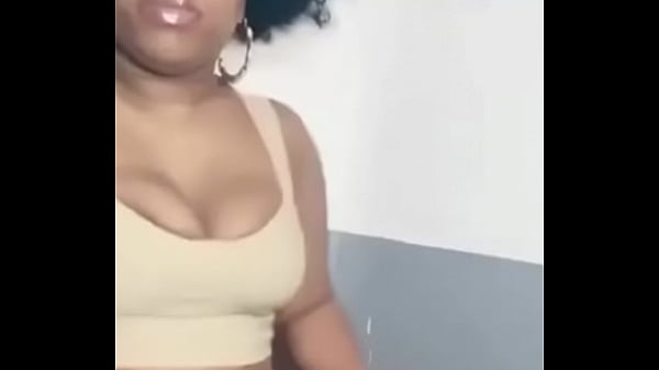 Nonton Bronx Whore thumbnail