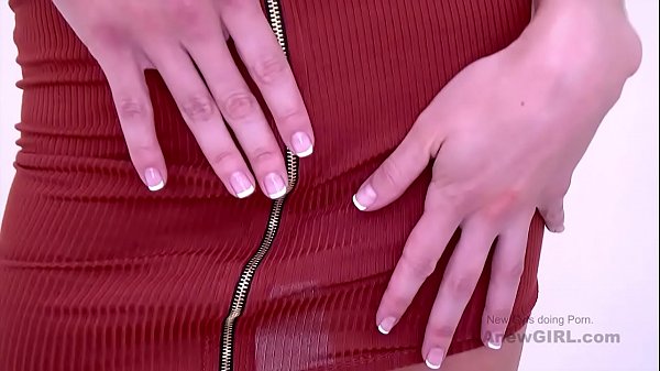 Sexy MILF gets_fucked at photoshoot & cums