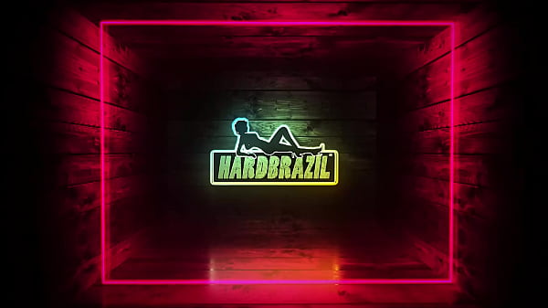 Paloma guedes na sua primeira vez faz uma dp 