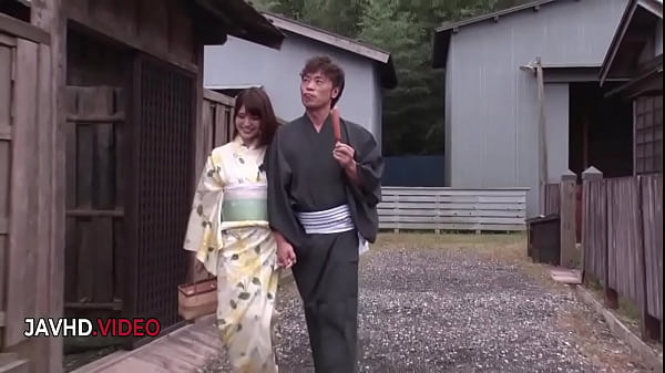 Nonton Lush Garden Passion With A Daring Japanese Beauty thumbnail