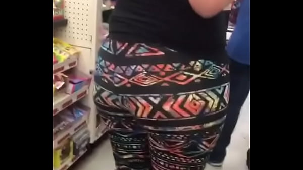 What a ass on red just creeping 