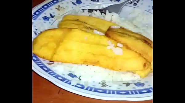 Video porno de la chiri comiendo 3 pl&aacute;tanos 