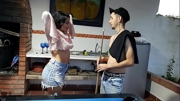 Me Follo A Uno De Mis Empleados Mientras El Cornudo De Mi Esposo No Esta thumbnail