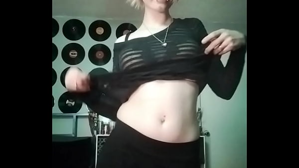 Emo_teen showing petite body_MillieMayhem