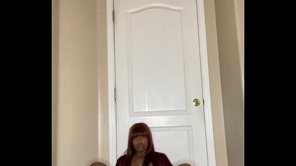 Cherokee Oil Ass Dildo Assjob thumbnail