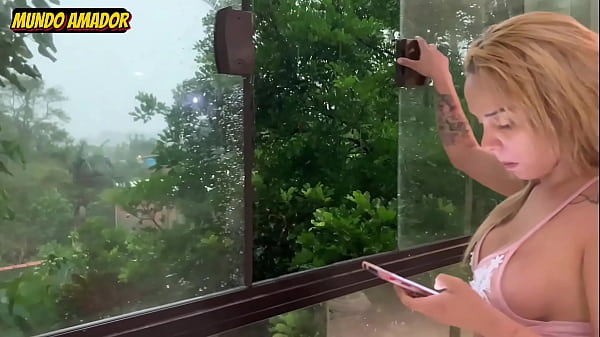 Marido pediu_massagem para desestressar