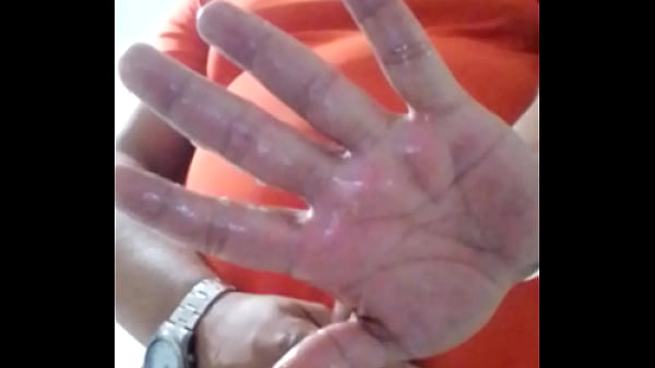 Que_delicia_de rabo_foi inevitável_tocar uma que gozada gostoza