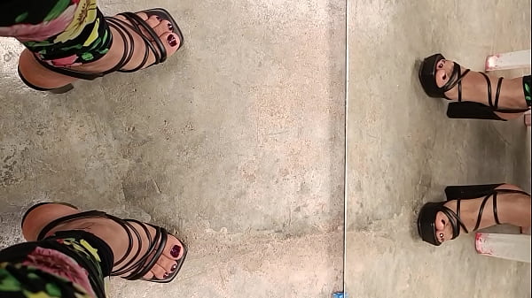 Nonton Excitada Travesti En Tacones thumbnail