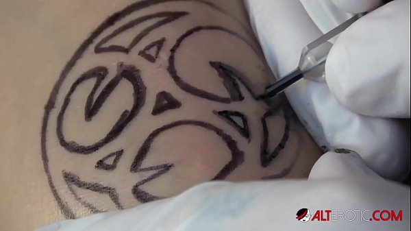 Big tit babe Mara_Martinez gets_tattooed then fucked