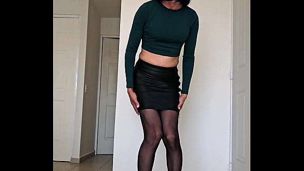 Sofia natalia colin se corre en sus medias trailer 