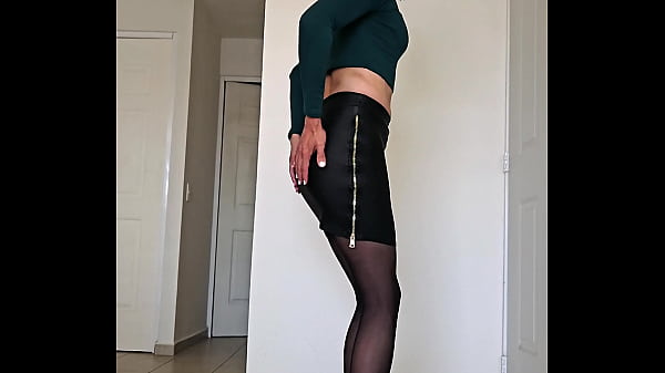 Sofia natalia colin se corre en sus medias trailer