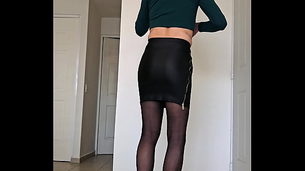 Sofia natalia colin se corre en sus medias trailer