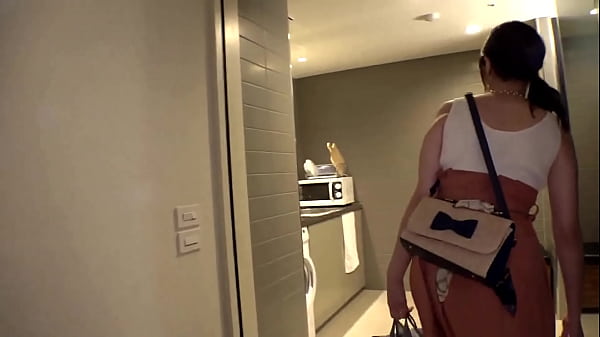 中出し3発＋顔射1発、計4連発大量射精！