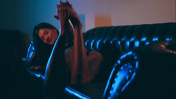 Nonton Miss Bimby Breaks Svetlanna With Pure Tickle Torment thumbnail