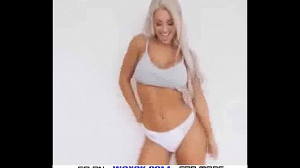 sexy andhot girl dance_in bikini