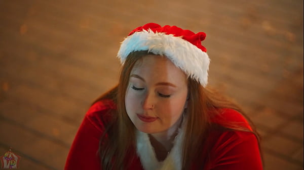 Play MP4 - Krampus " A Whoreful Christmas" Featuring Mia Dior