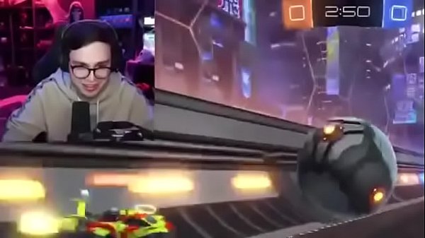 UN POCO DE ESOS 4, VIDEO NUEVO AQU&Iacute; (TITULO EN EL SITIO WEB) 