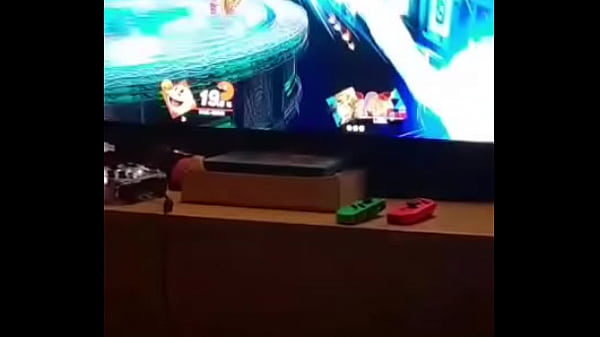 gros salope crie apr&egrave_s avoir re&ccedil_u la &eacute_jaculation de son ami homosexuel qui le d&eacute_truit le anus comme Pac-Man