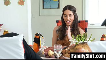 Nonton Step Mom And Stepbrother Catch The Stepdaughter Giving Head But They Were Doing The Exact Same Thing - Familyslut thumbnail