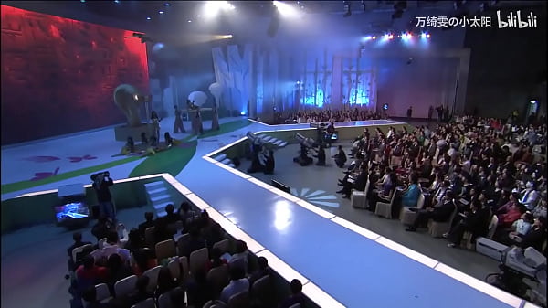 Nonton Super Dance Pink thumbnail