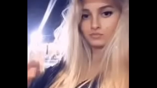 Nonton Blonde Fresh Look thumbnail