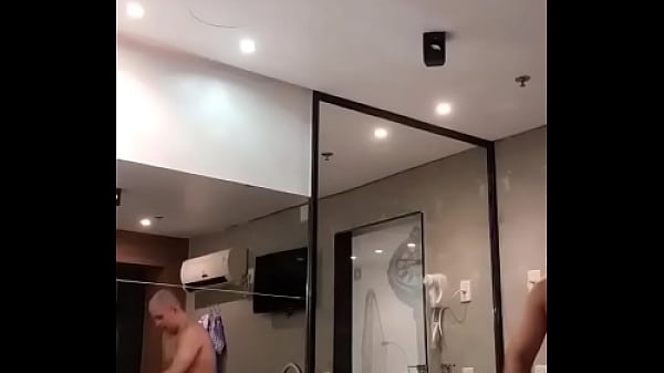 Eu gozo vendo meu maridinho comendo minhas amigas gostosas ser&aacute; que eu tenho problema kkkkkkkkkkkkkk