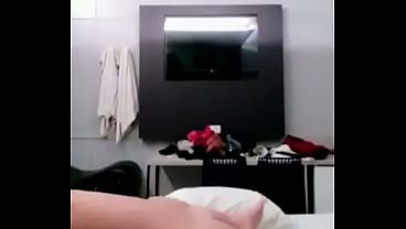 Branca gemendo 