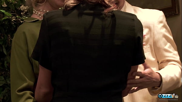 Play MP4 - Two gorgeous MILFs love fucking with a horny guy together