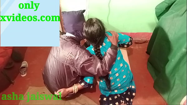 मेरी एक्स गर्ल फ्रेंड की चूत में पूरी वीर्य डाल दिया और जोर मत करो 