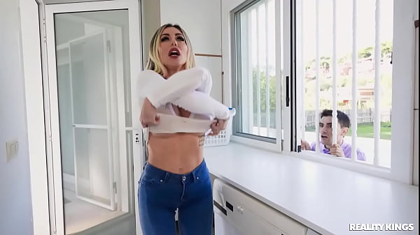 Play MP4 - Getting Stepmom Wet &sol; Reality Kings