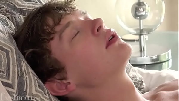 Play MP4 - Watch me jacking off my uncut dick