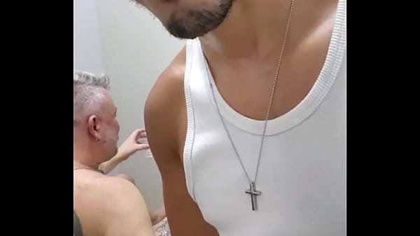 Nonton Orgy Bareback Interracial 01 30 thumbnail